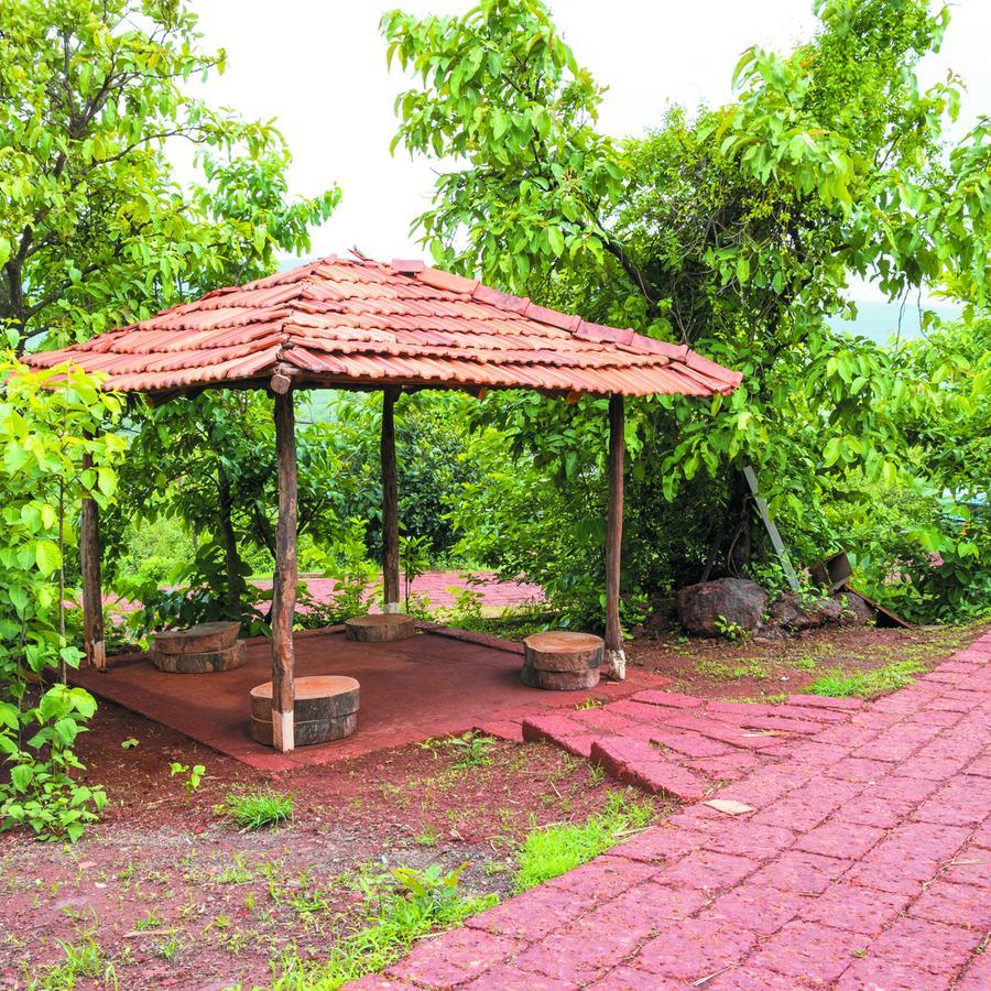 Hotel Forest Escapes Koyna à Koynanagar Extérieur photo